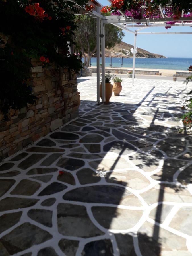 ホテル Mare Monte イオス島 チョーラ エクステリア 写真